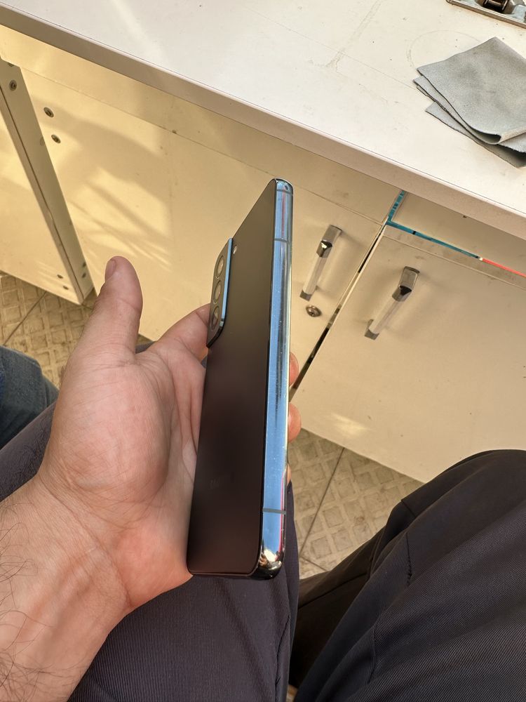 Samsung s 22 8/256 gb