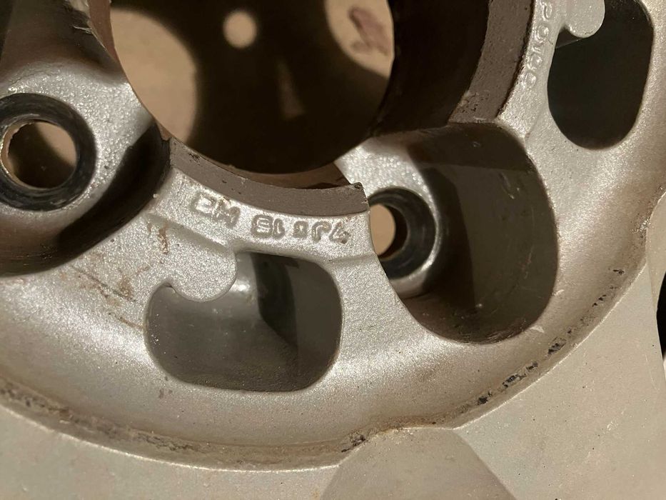 15" 7J Джанти MOMO