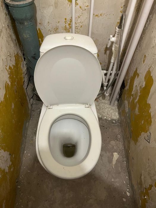 Продам унитаз.