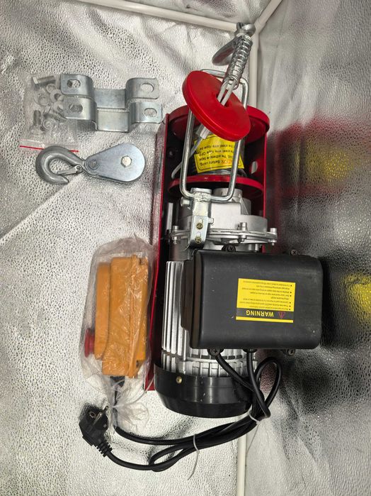 Macara Electrica 300/600Kg, Cablu 12m, Motor 850W.