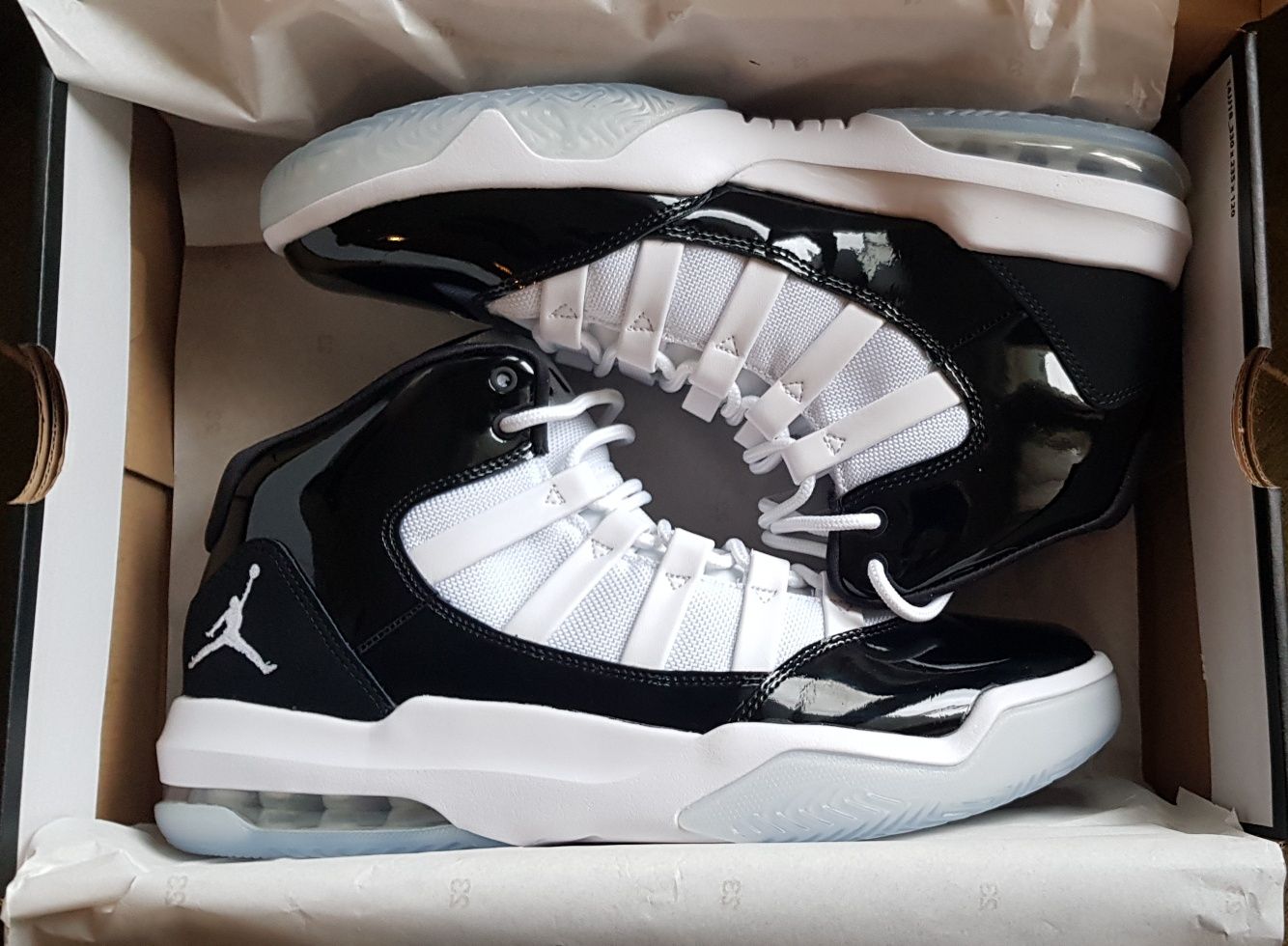 Jordan  Max Aura