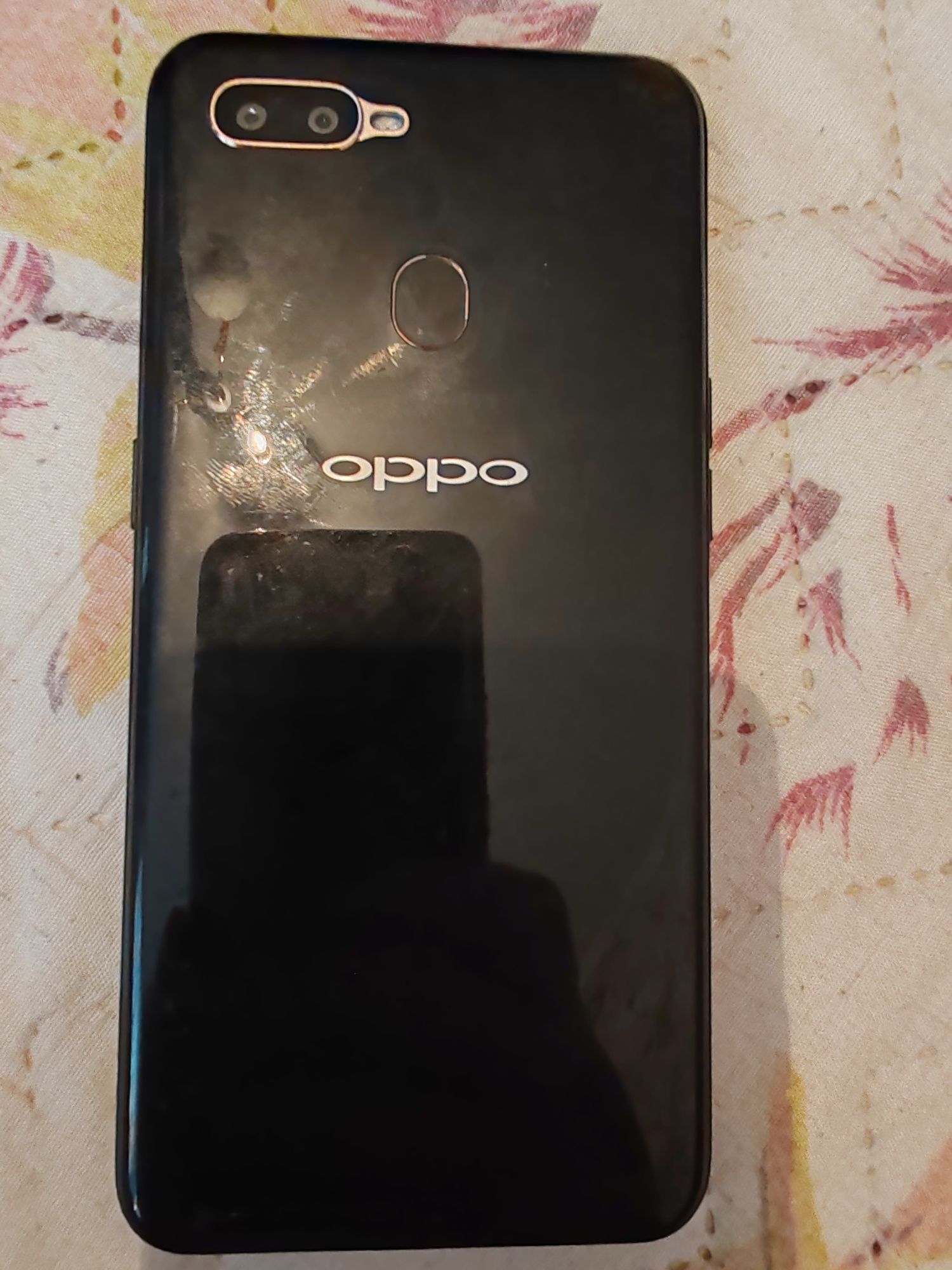 Продам смартфон Oppo A5s