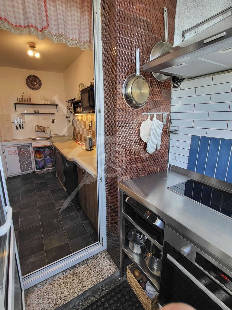 Продава се Тристаен апартамент в Варна, Спортна зала - 105 кв.м за 2000 €/кв.м - Снимка #3