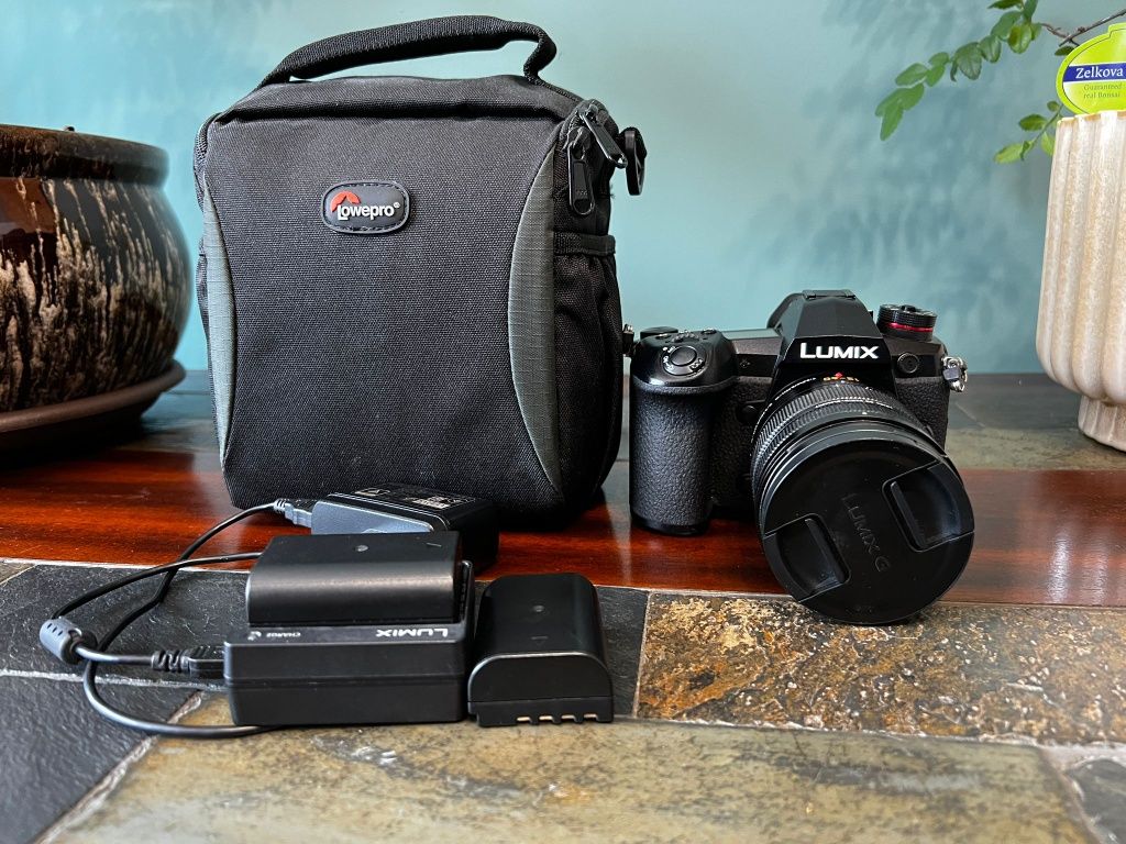 Camera Panasonic GH5 + obiectiv 12-60 f2.8-4