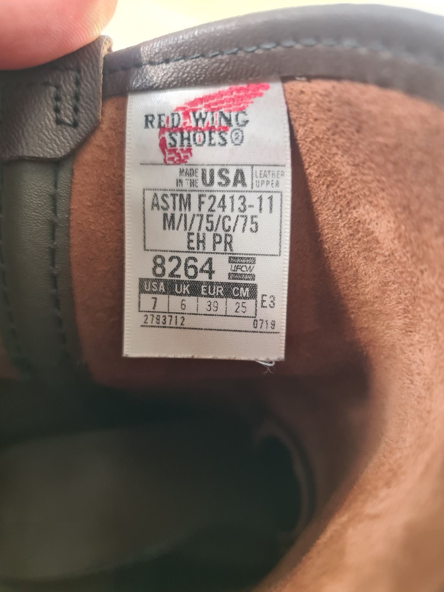 Продам сапоги RED WING.