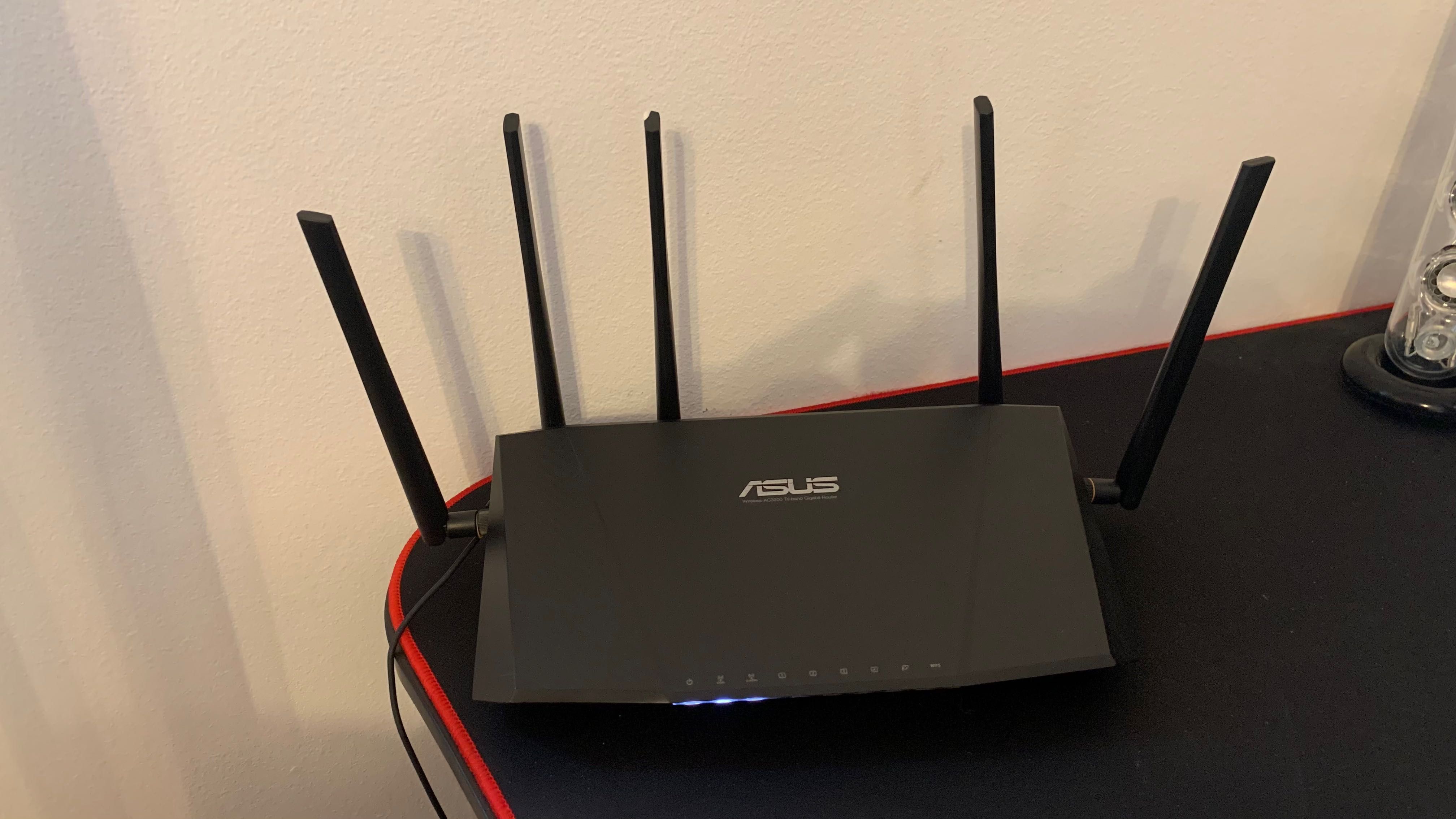 Router wireless ASUS RT-AC3200 Tri-Band 2,4/5 GHz