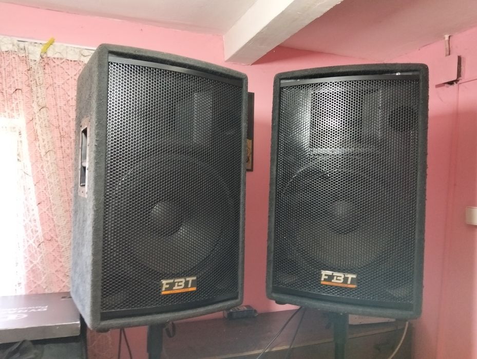 Vând 2 bocxe fbt active