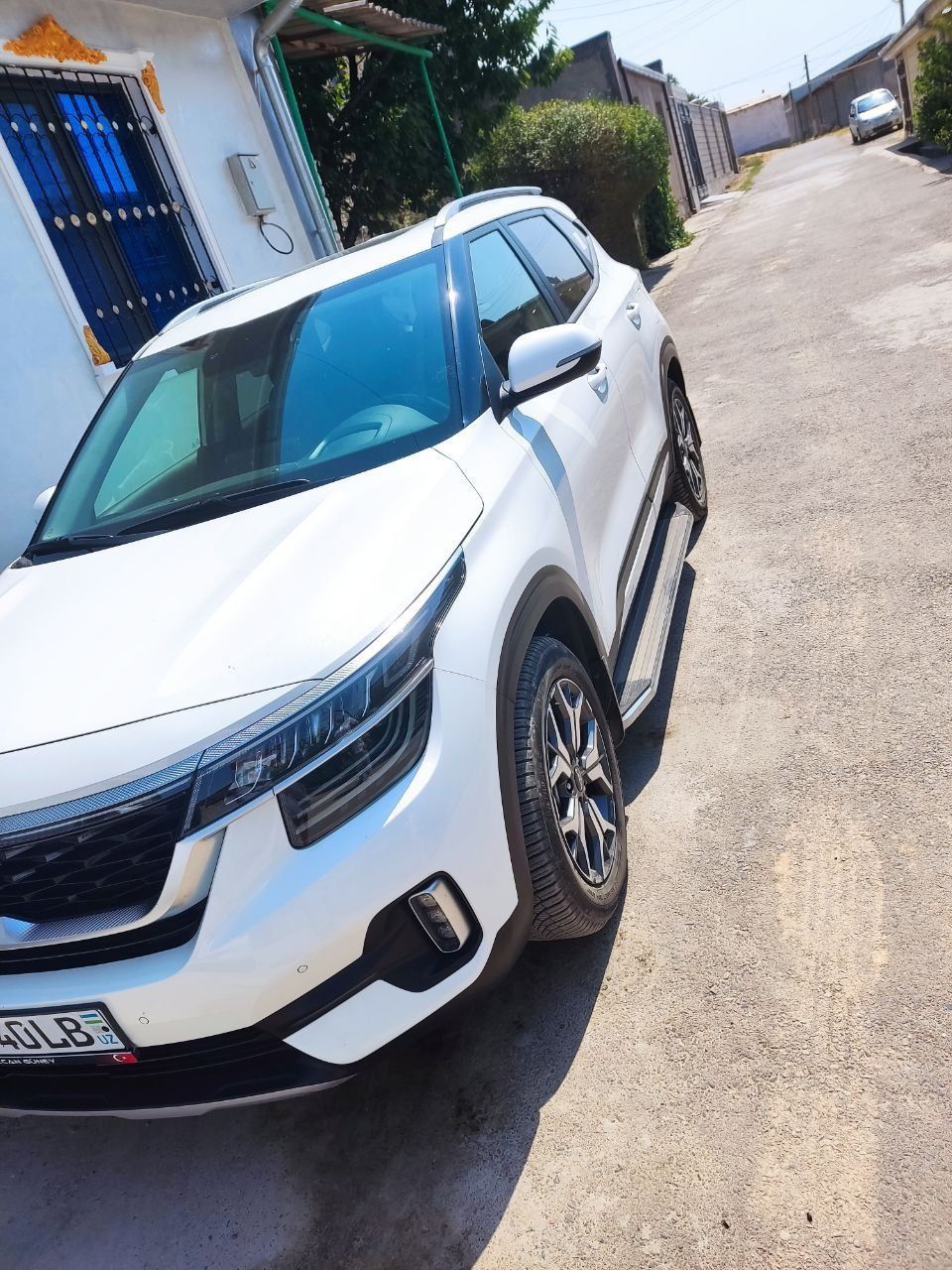 Продается автомобиль Kia Seltos Prestij. 3-позиция . Белый жемчуг