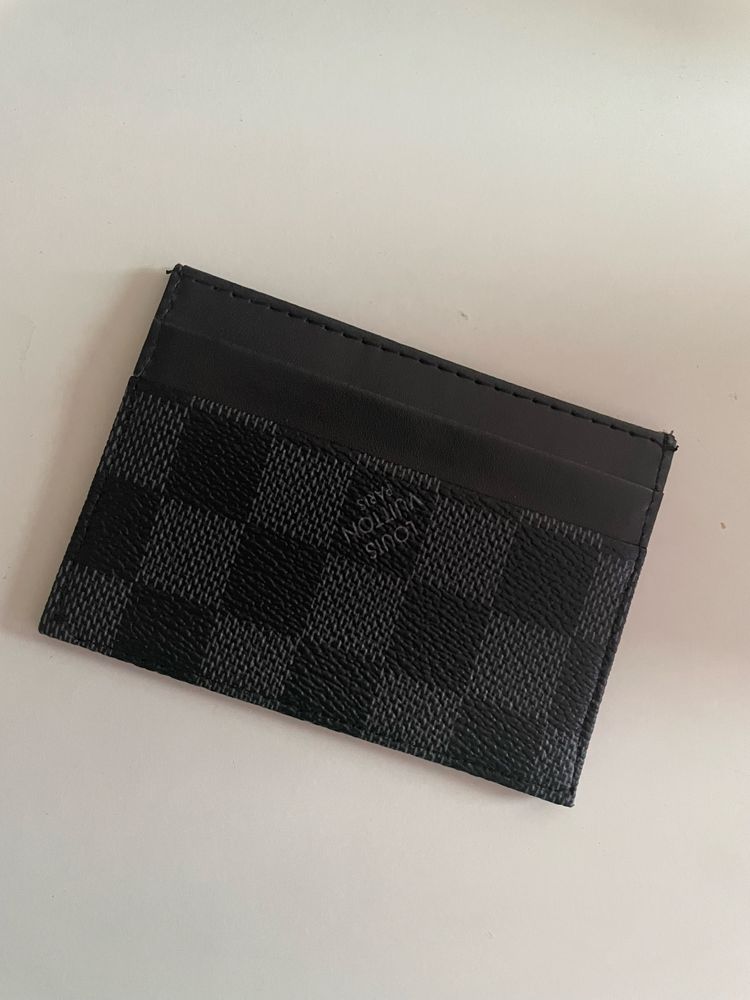 Cardholder на louis vuitton