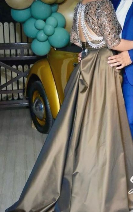 Rochie superba nasa cu trena, marimea M