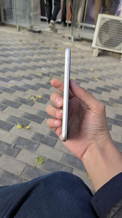 iPhone 11 - qurt holatda 128 gb qolgan malumotlar telegramda