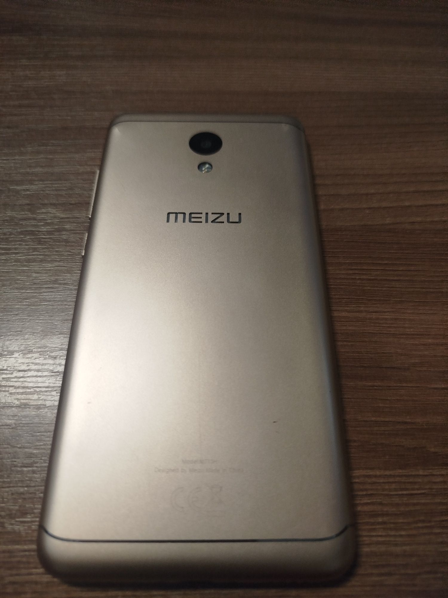 Продаю Meizu M5 рабочий