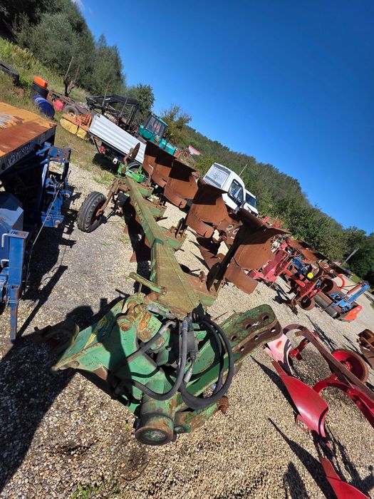 Plug 5 brazde reversibil hidraulic Gassner 5 trupițe plug 5 cormane