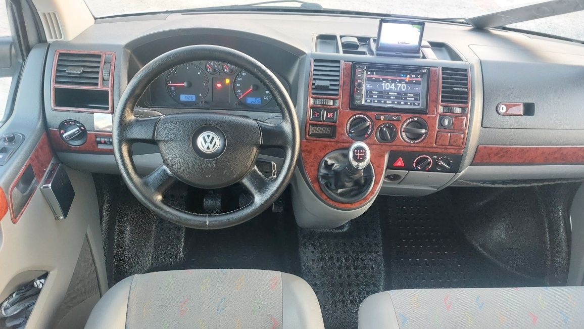 WV T5 Caravelle 1.9 TDI 102cp 9 LOCURI  Euro 4 an 2008.02