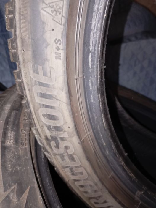 Cauciucuri de vânzare