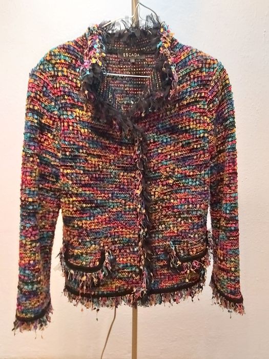 Сако на  E s c à d a