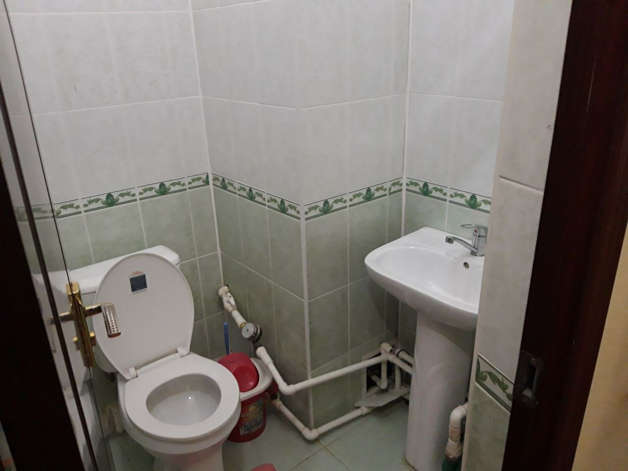 3 xonaliy uy sotiladi