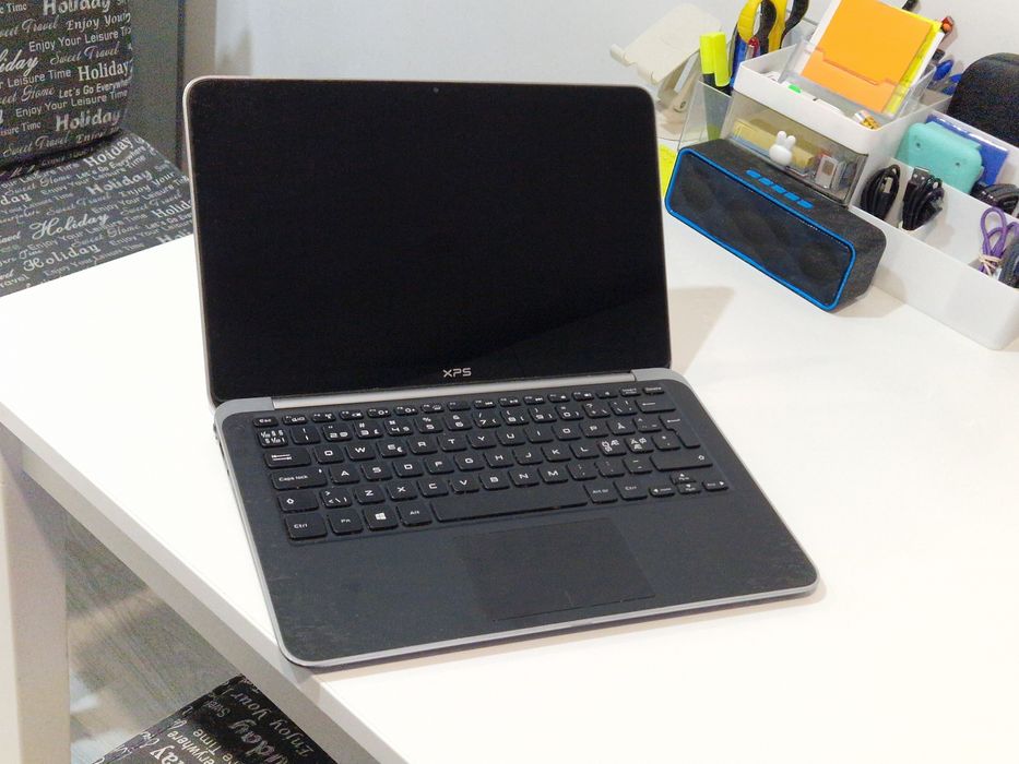 Laptop Dell xps - i5  ,SSD 256 ,8G Ram