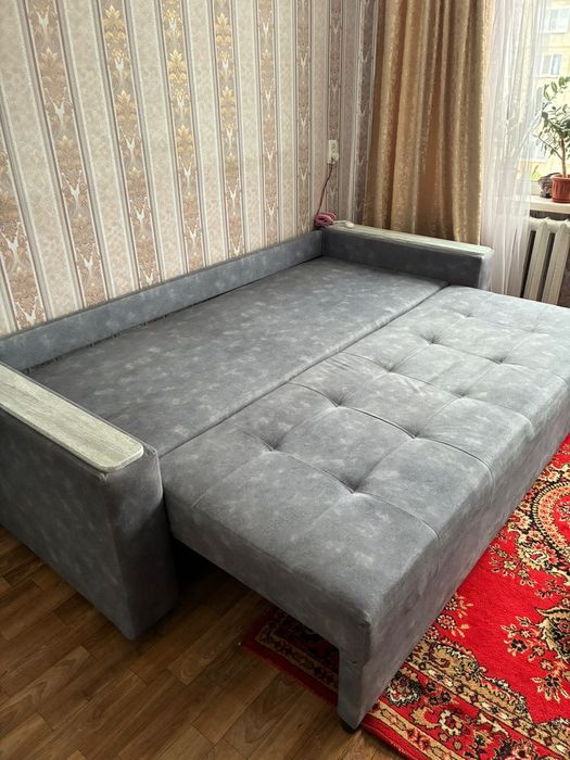 Продам диван срочно
