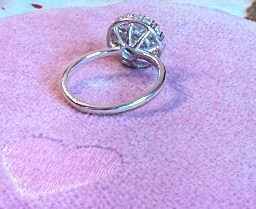 Дамски пръстн бяло злато и брилянти