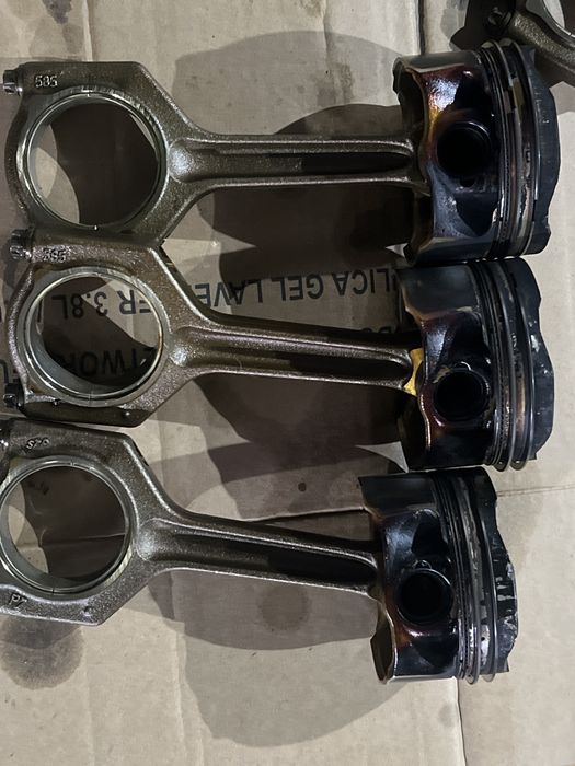 Piston biela bmw 4.0i 3.5i n55b30a 306 320 cp 135i 535i 640i 740i