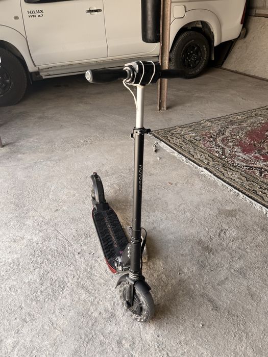 Продам электросамокат