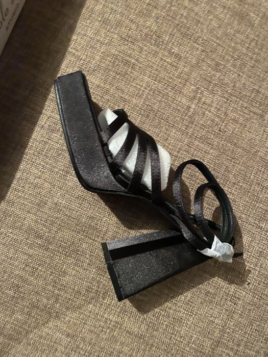 Sandale elegante cu toc gros