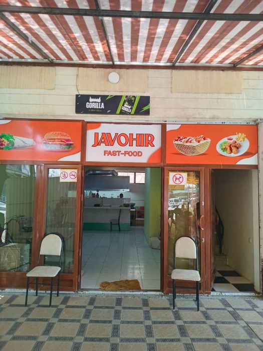 Javohir fast-food arendaga beriladi. Gas plita va boshqa jihozlar bor.