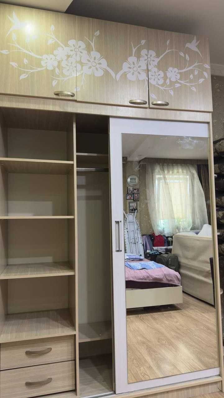 Продам Шкаф купе