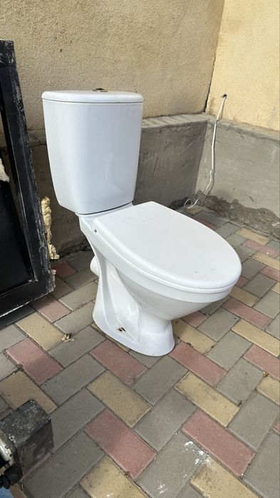 Продам унитаз в хорошем состоянии