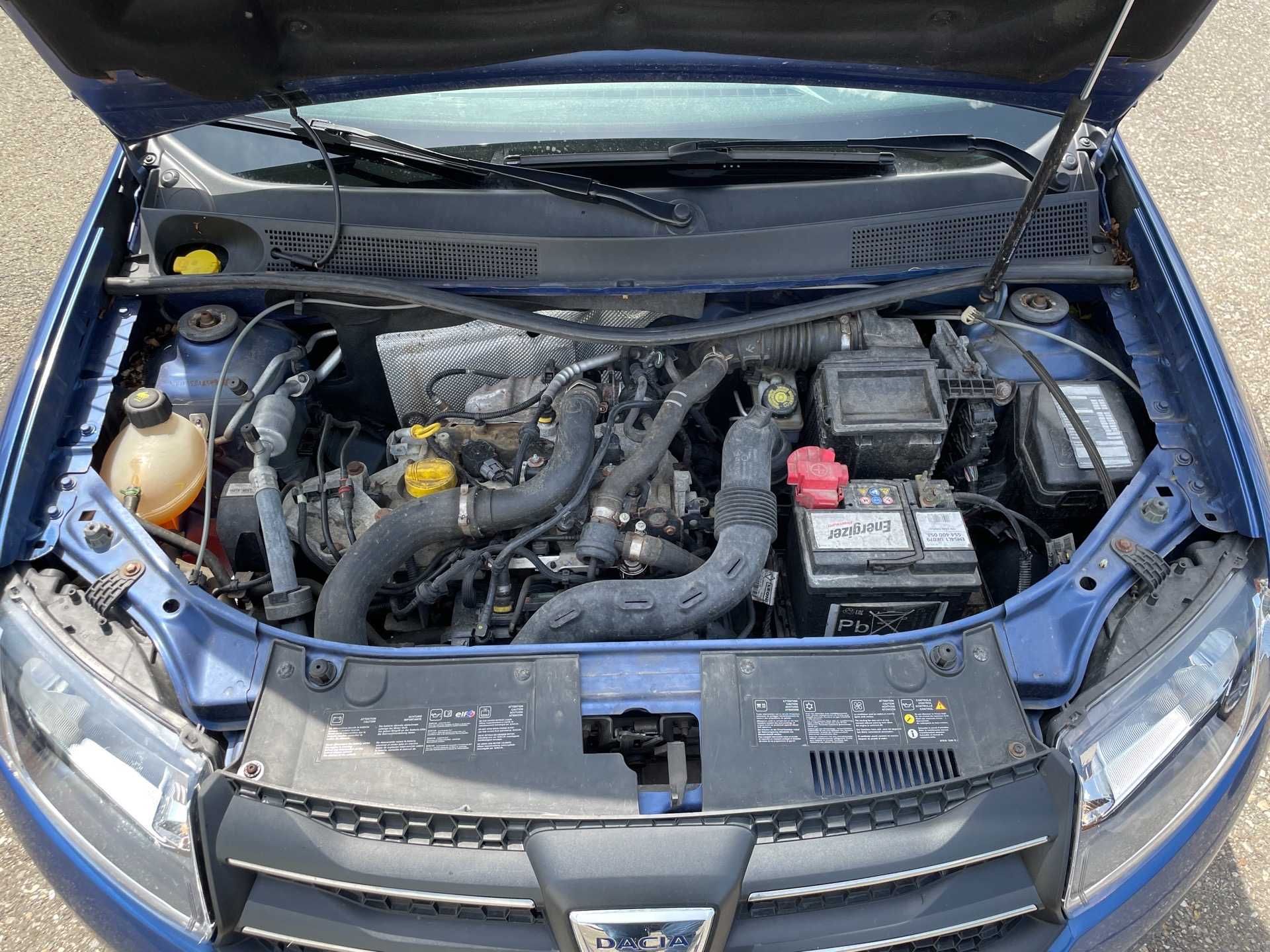 Dacia Sandero Laureate benzina 90 cp din 2013 - 93.000 km