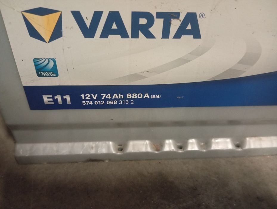 Baterie auto Varta 74 amperi  import Germania