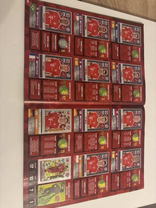 Попълнени албуми Topps Бундеслига 2015/16 и 2017/18