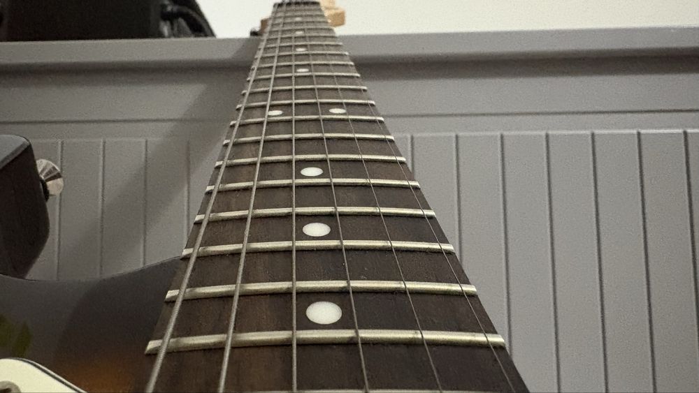Chitara electrica Cort G210 cu corzi de COBALT