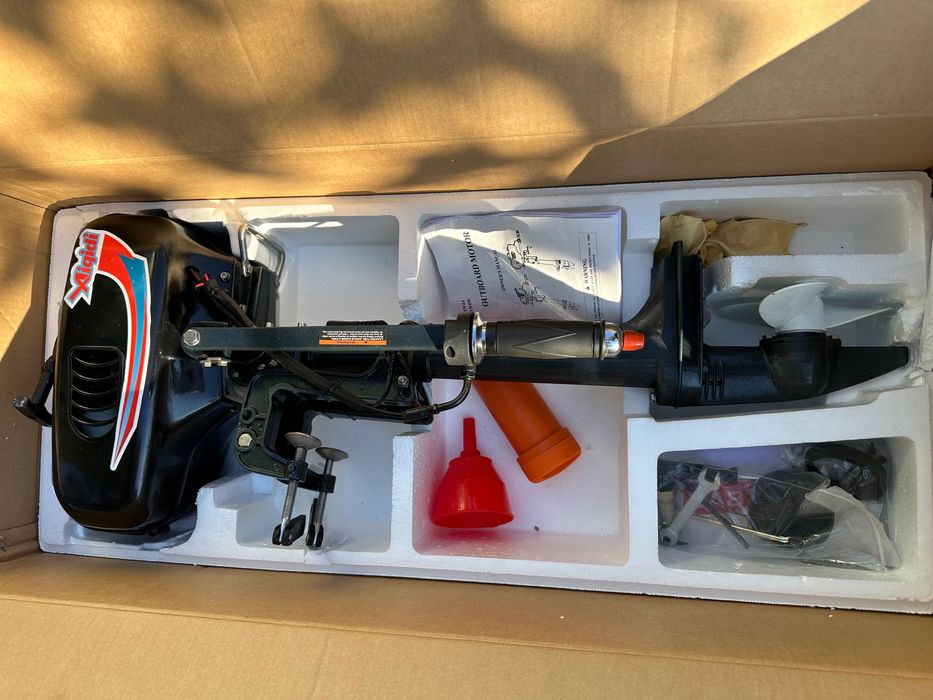 Motor barca Xliqidi 3.5 cp