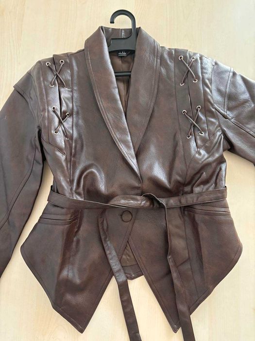 Кафяво кожено яке