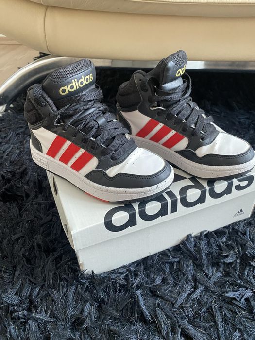Adidasi inalti ! HOOPS MID