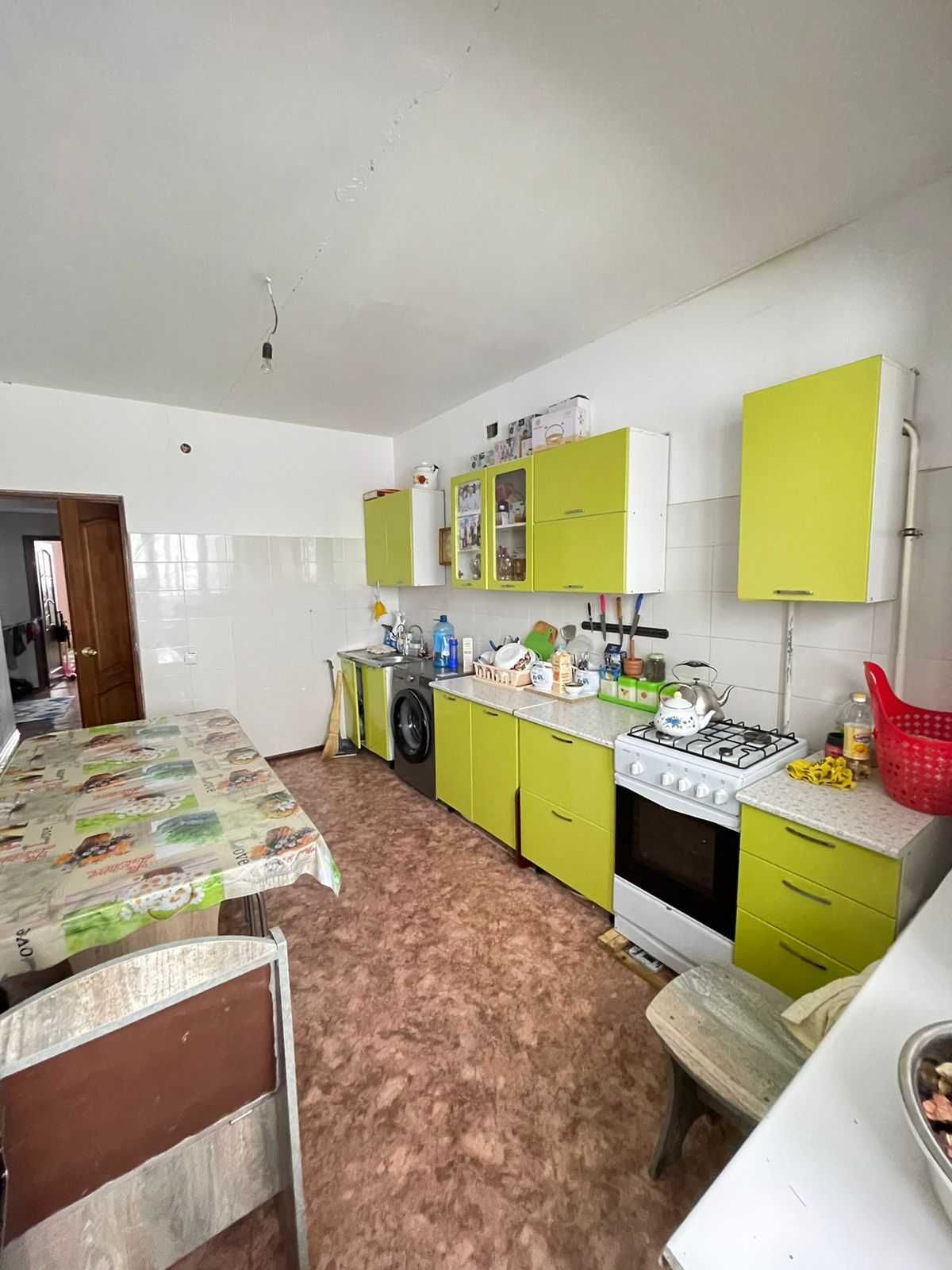 СРОЧНО!!!Продам 2 к.кв р-он НурСити р-он 4 Мкр