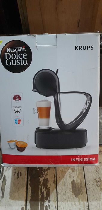 Продавам кафемашина Долче густо на части.