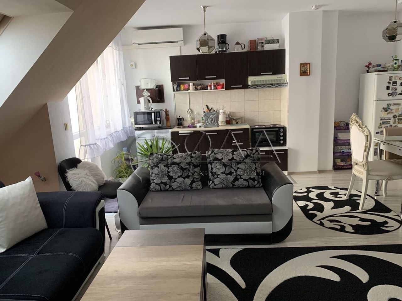 Продава се Тристаен апартамент в София, Горна баня - 85 кв.м за 2324 €/кв.м - Снимка #2