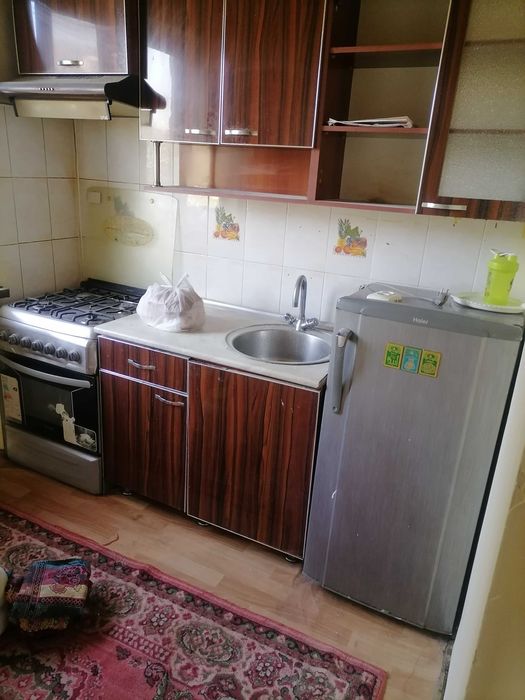 Квартира сотилади 2х хонали горгаз Саодат ресторани якинида