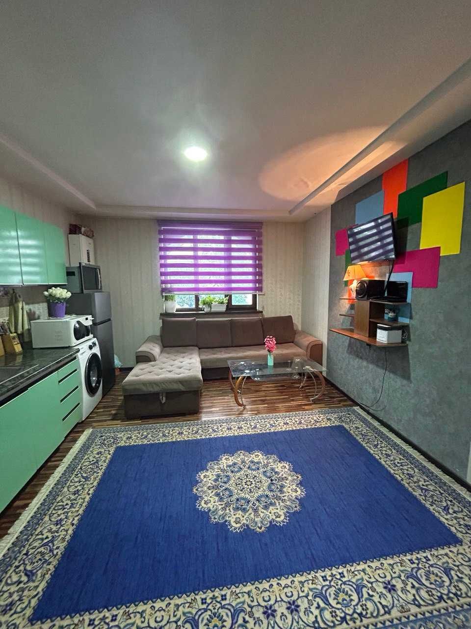 Продажа! 2/3/3 массив Карасу 6. Около базарчика. 39м2. Косметика