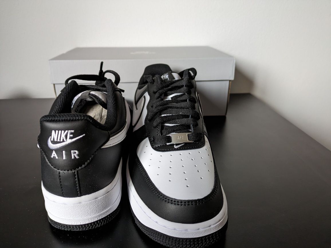 Air force 1 black and white