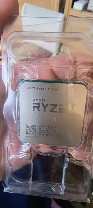 Процесор Шестядрен Amd Ryzen 5 1600 Socket AM4  със охладител