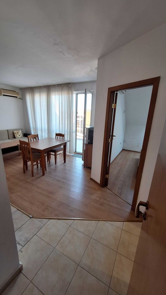 Дава се под наем Двустаен апартамент в Несебър - 63 кв.м за 200 € - Снимка #2