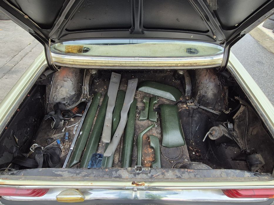 Mercedes 115 200 бензин