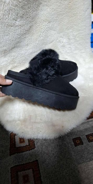 Ugg uri dama imblanite