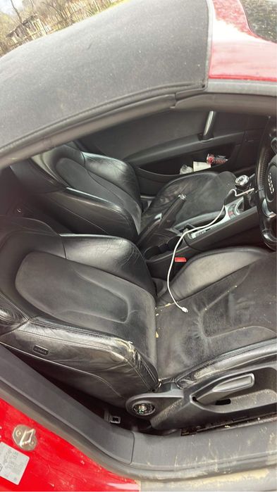 Eleron usa aripa faruri bara spate geam oglinda usi audi TT 8j cabrio