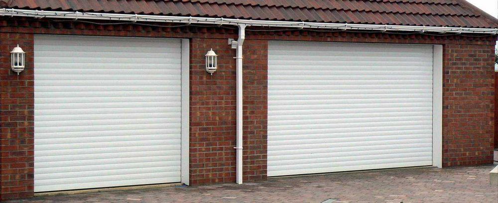 Usa sectionala izolata 2500/2000 cu Automatizare + 2 telecomenzi