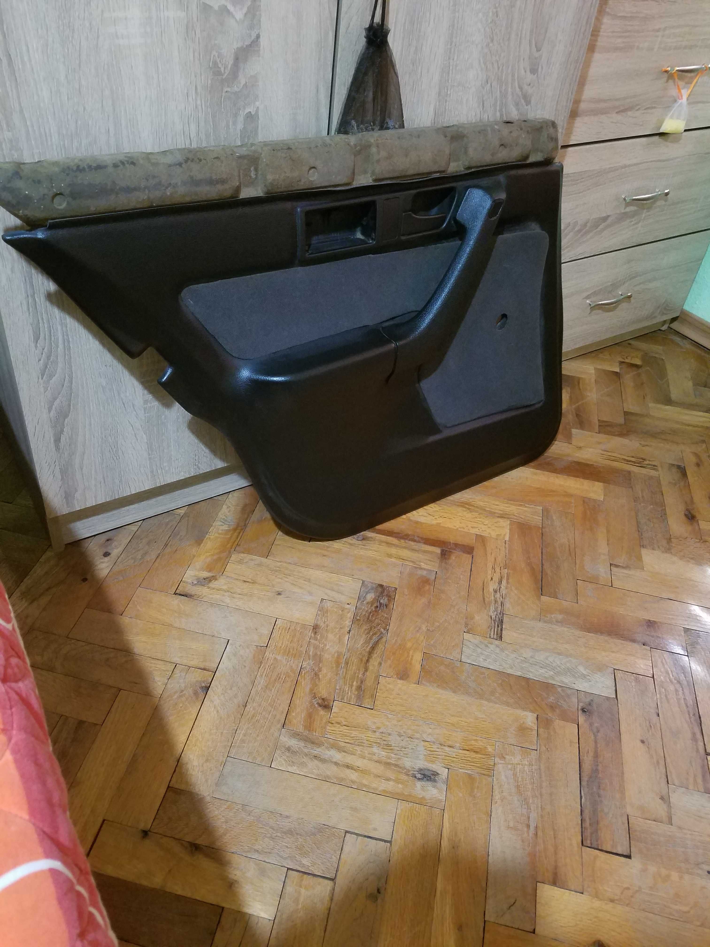 Кора за врата за bmw e34 бмв е34 Задна лява!